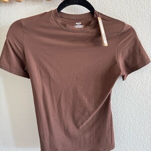 SKIMS FITS EVERYBODY T-SHIRT